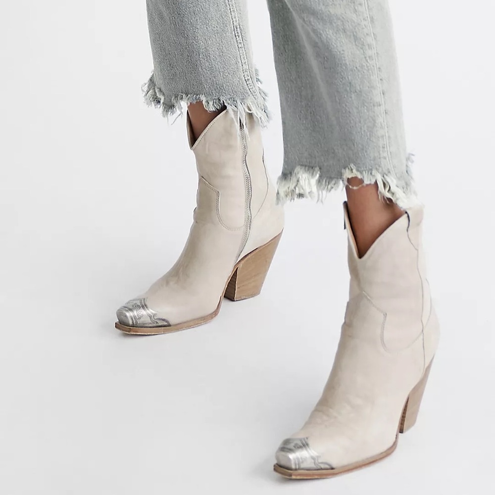 Free People Brayden Western Bone Snip Toe Leather Boots Size 38.5 New